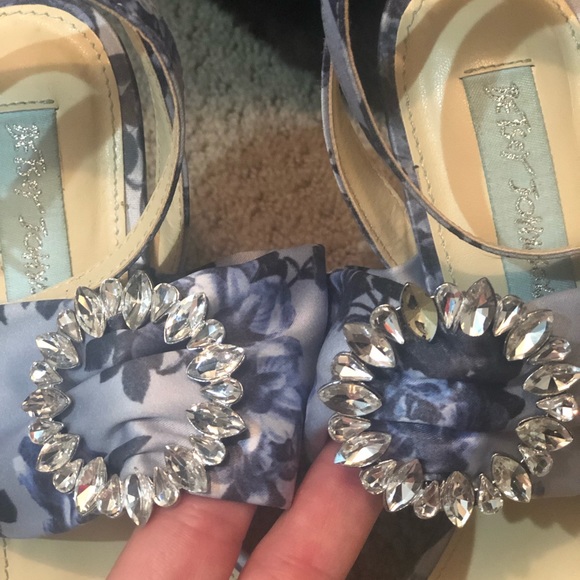 ❤️SOLD❤️ BETSEY JOHNSON STILETTOS - Picture 3 of 5